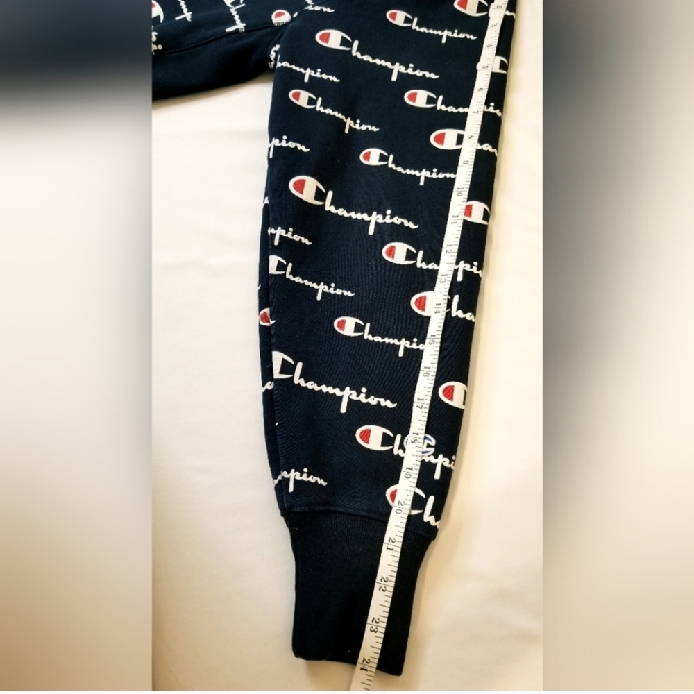 Champion Reverse Weave Logo Crop Sweatshirt Navy Blue Logo Print Retro Style - Picture 11 of 12